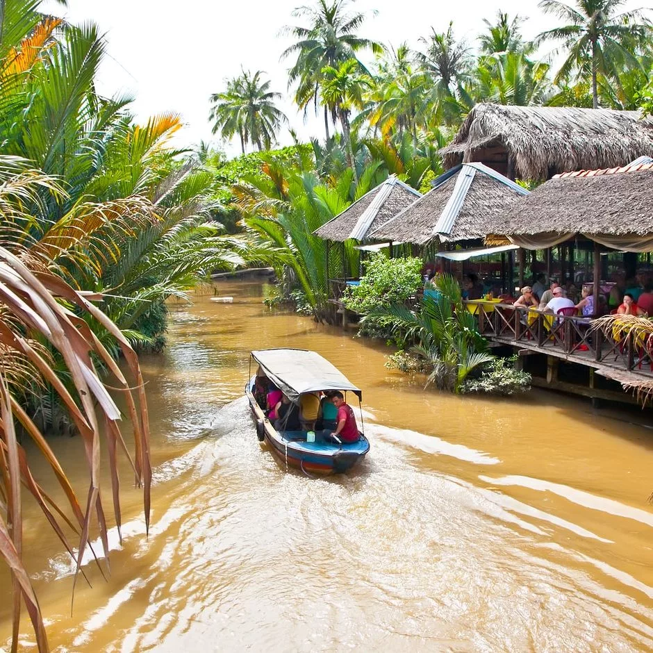 bateau expérience locale au Vietnam